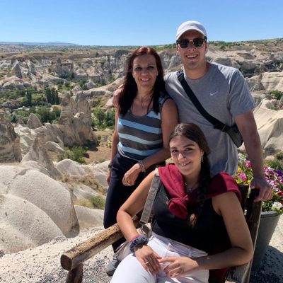 MARTA Y SU FAMILIA EN CAPADOCIA